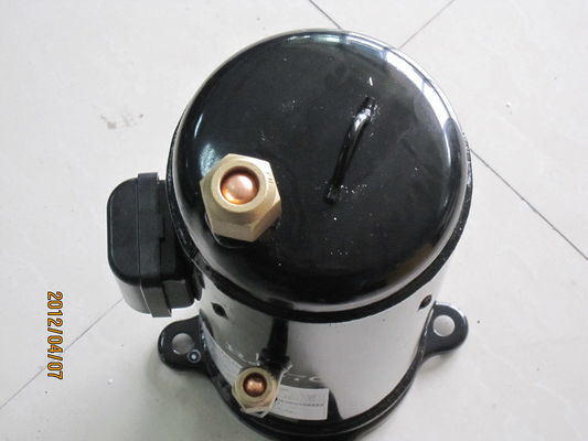 HITACHI Inverter dikendalikan kompresor 404DHD-64D1