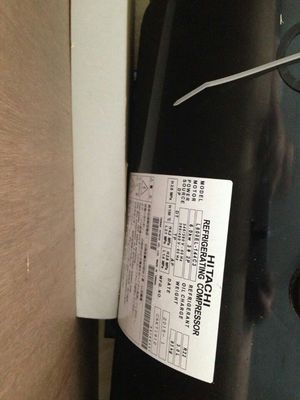 Kompresor bergulir horizontal Hitachi hitam temptasi rendahL1000EL-180C3 Pembekuan suhu rendah khusus dan penyimpanan dingin