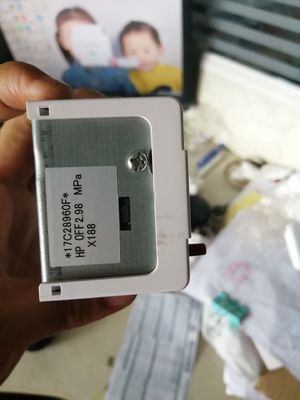 Aksesoris Hitachi sekrup tipe pendingin switch tekanan tinggiG7D06955F