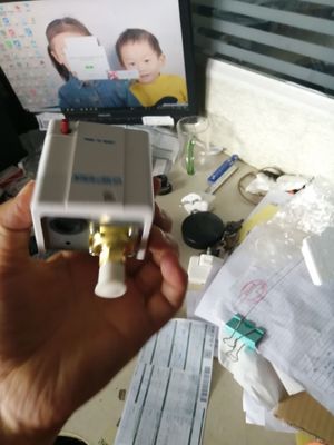 Aksesoris Hitachi sekrup tipe pendingin switch tekanan tinggiG7D06955F